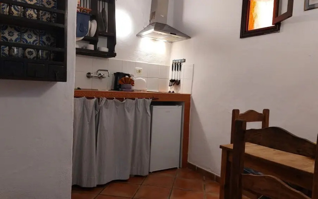 Mediterranean Holiday Home With Small Patio-terrace