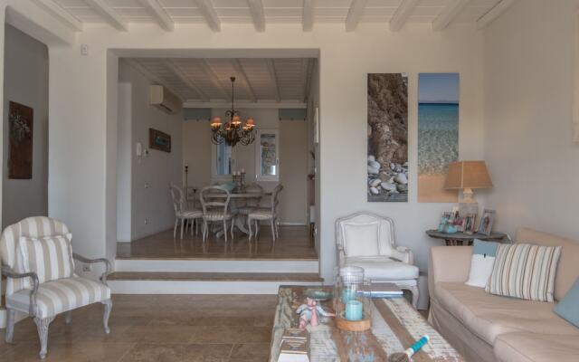 Villa Aphrodite sunkissed MykonianLuxury