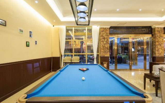 BK Shengsi International Hotel (Hailuogou Moxi Ancient Town)