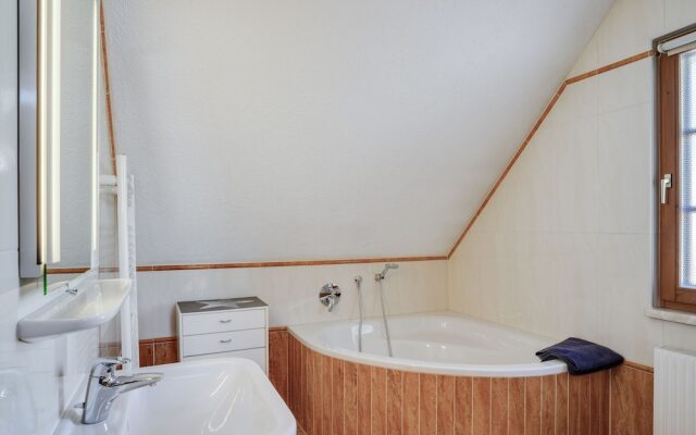 Cosy Chalet in Mühlbach With Private Garden