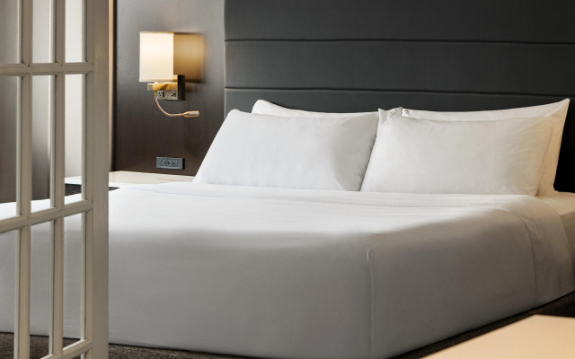 Crowne Plaza Knoxville Downtown University by IHG