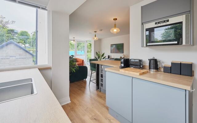 Host Stay Scarborough View Luxury Apartment