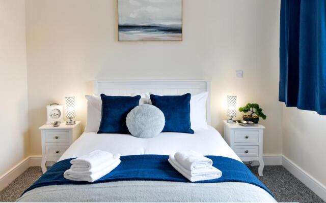 Swansea Marina - Sleeps 4 - Underground parking