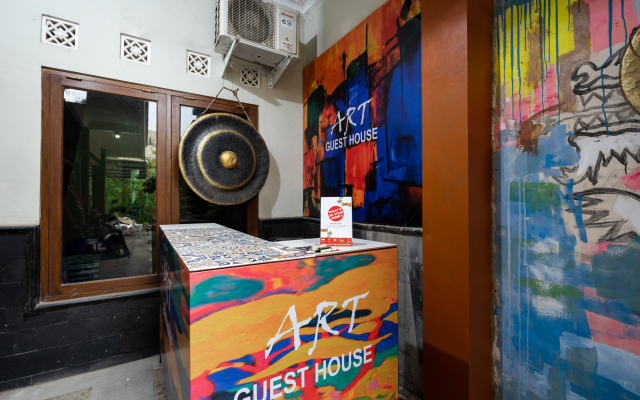 Super OYO 2285 Art Guest House Syariah