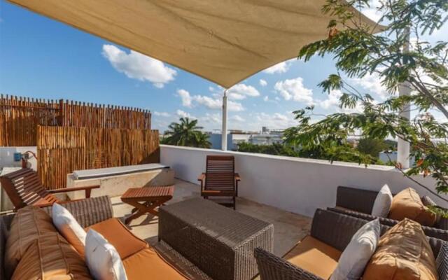 Canoeing Penthouse 3B at Downtown Playa del Carmen