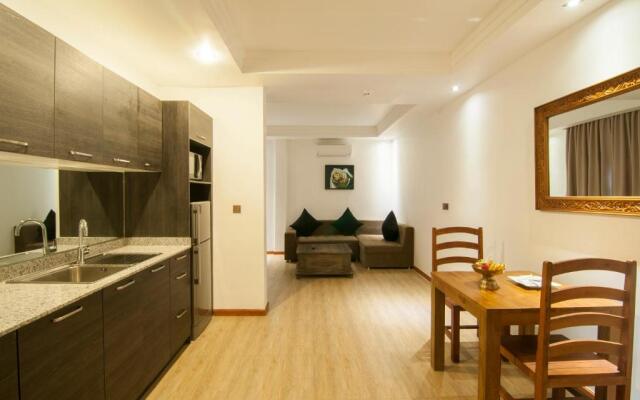 La Rose Suites