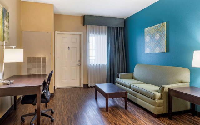 Best Western Plus Galveston Suites