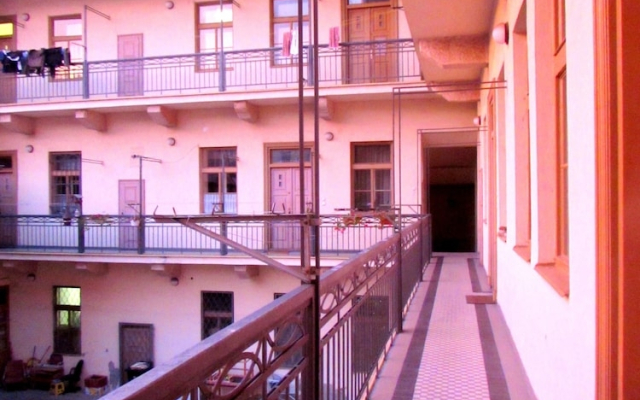 DESIGNER FLAT in CITY CENTER with SAUNA
