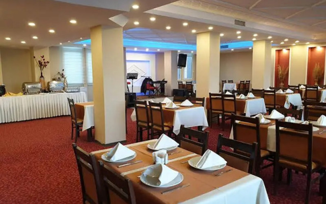 Grand Gold Hotel