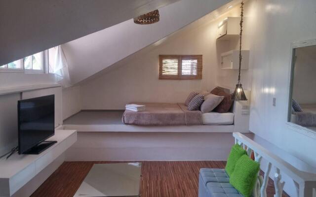 812 Angol Boracay Apartment