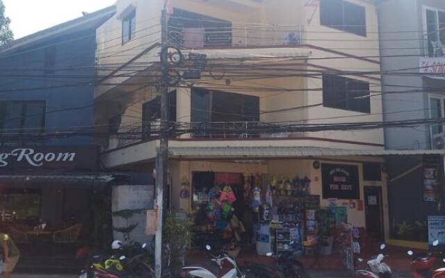 Oyo 1037 Kamala Phuket Guesthouse