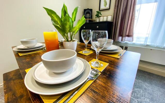The Wild Fauna Suite - Petite Suites