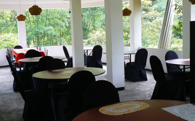 White House Adam's Peak