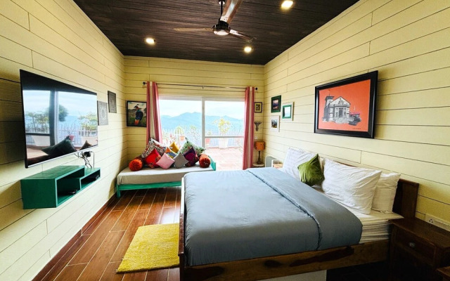 The Ridge House - A Villa Community