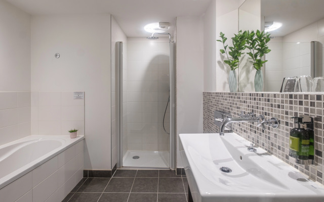 Chateau Belmont Tours by The Crest Collection (ex. Clarion Hotel Château Belmont Tours)