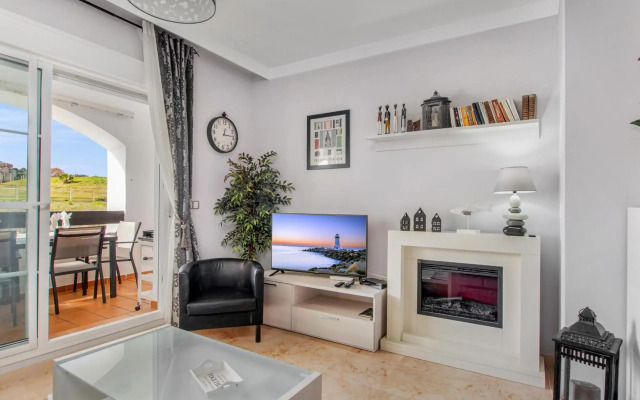 2091- Apt close from all amenities