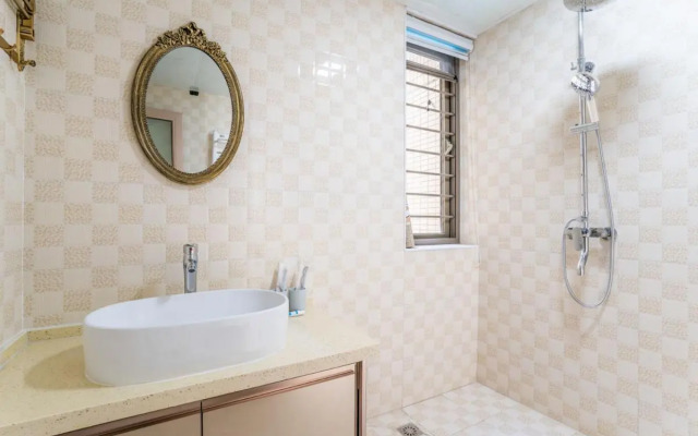 Zhengzhou Zhongyuan·Shenglong square