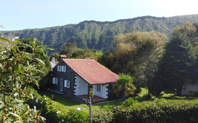 Stone House - Sete Cidades