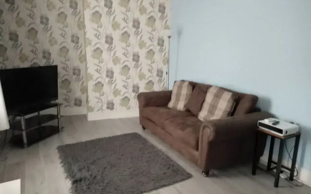 Sunny Seaside Apartment in Blackpool