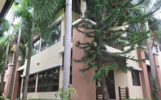 T And T House