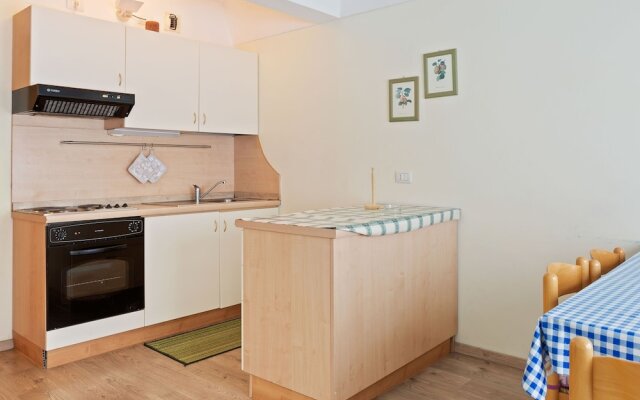Decent Holiday Home in Mezzana With Garage