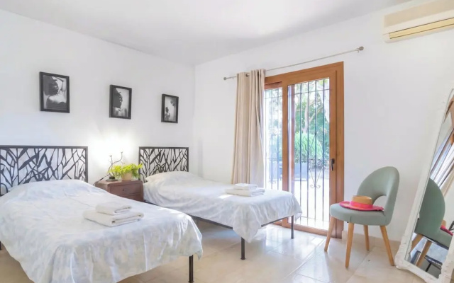 Villa Calahonda 700m From Beach With Pool