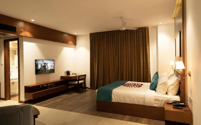 OYO Premium East Nada