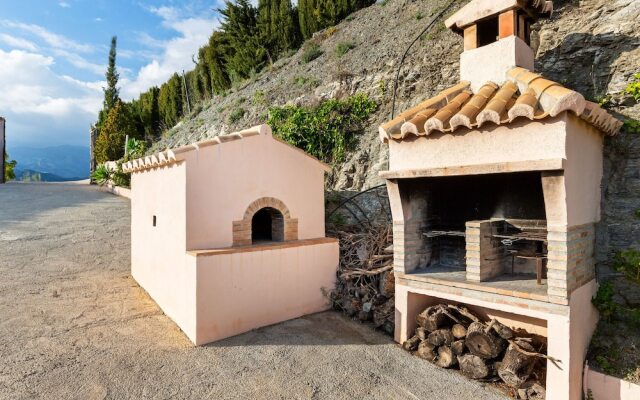 Rustic Holiday Home in Almuñecar with Private Swimming Pool
