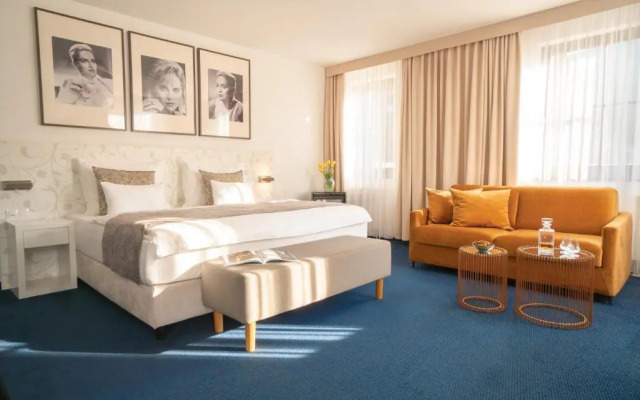 Hotel Savoy