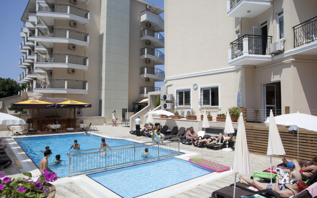 Riviera Hotel & Spa