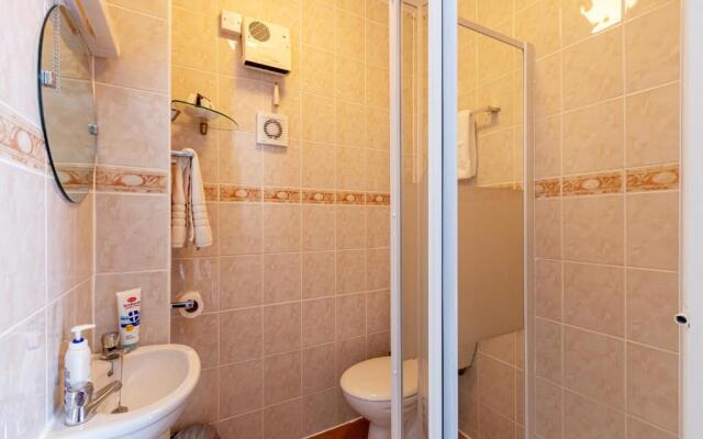 Hubert House Guesthouse