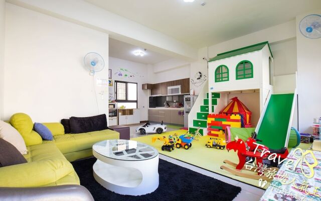 J.S 23 Kids Homestay