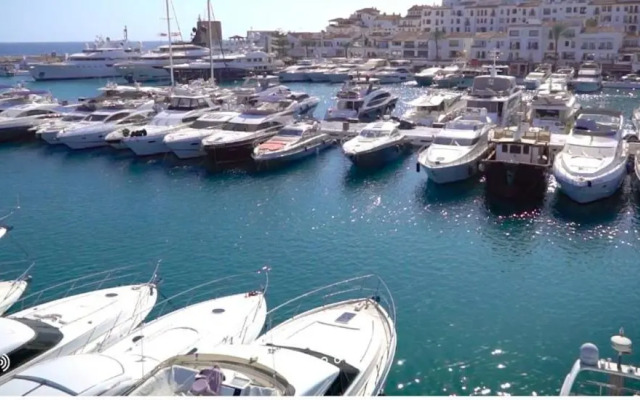 Villa 9 La Alzambra-Puerto Banus