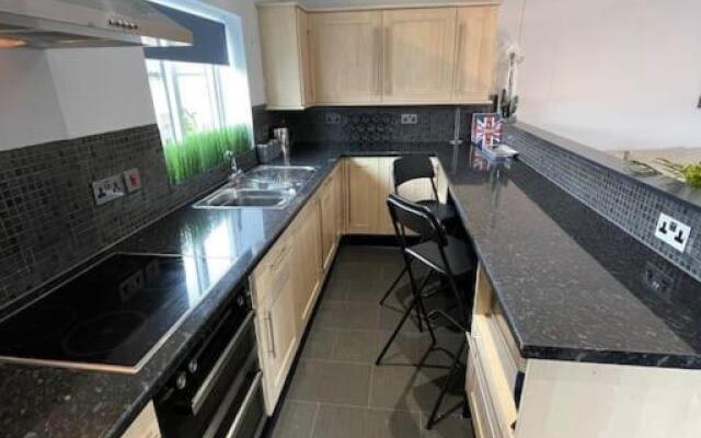 Large 1 bedroom Apartment Chester, Hoole Sleeps 4.