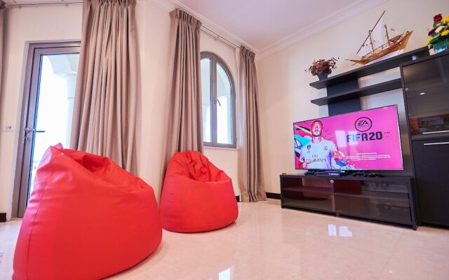 Rose Dream - 5 Bedrooms Palm Villa on the beach with private pool