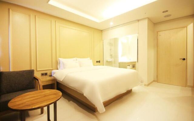 Time Square Hotel