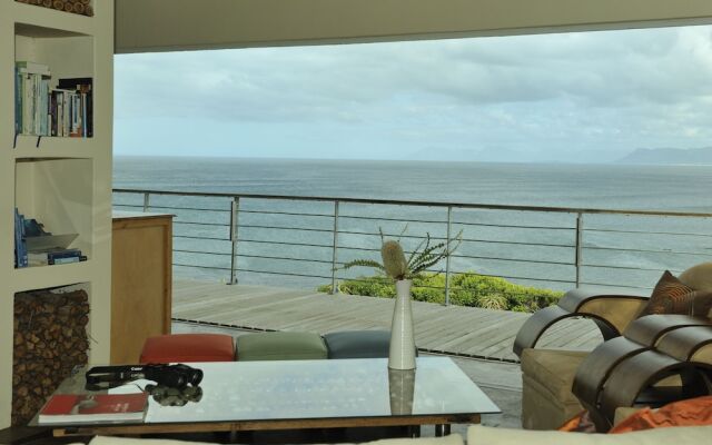 Whalesong Lodge