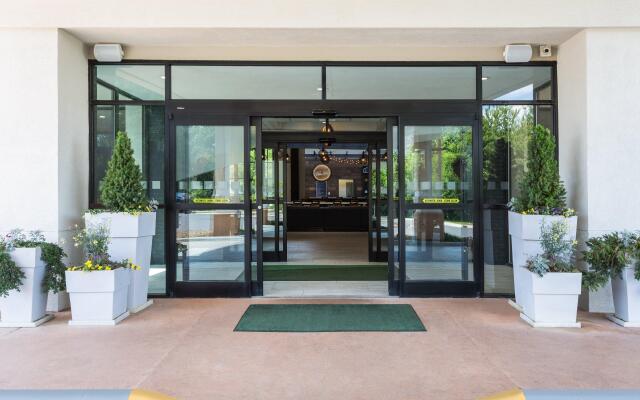 Holiday Inn Roanoke Airport – Conference CTR by IHG