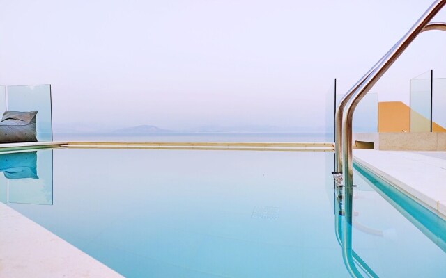 Sea & Cliff Luxury Suites byCorfuescapes