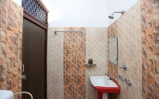 Jk Mahal By OYO Rooms