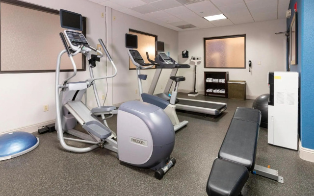 Holiday Inn Express & Suites Jacksonville Airport by IHG