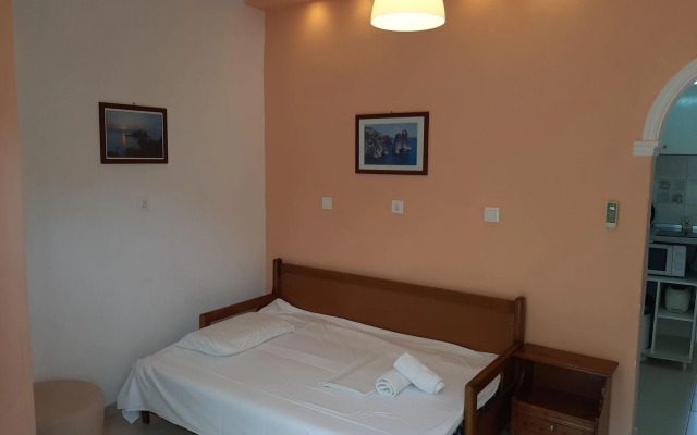 Tasteful apartment in Mpenitses with shared pool