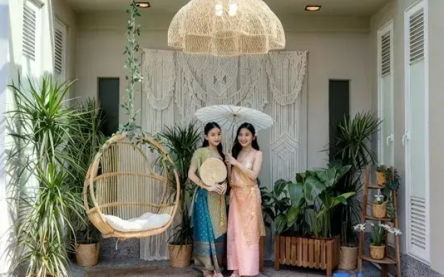 42Pax: 13BR Thai Villa | Luxury Vacation @ PJ