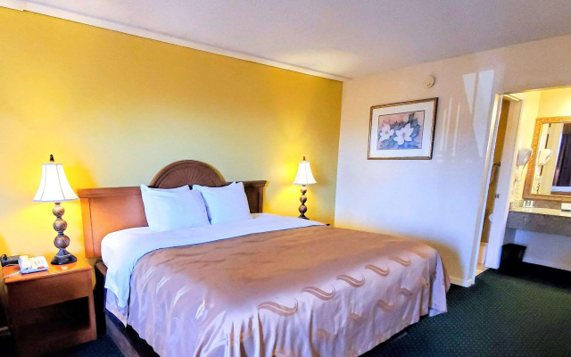 Quality Inn near Manatee Springs State Park