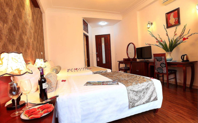 Luxury Hotel