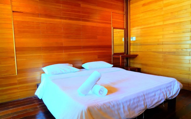 Lam Poh Beach Resort