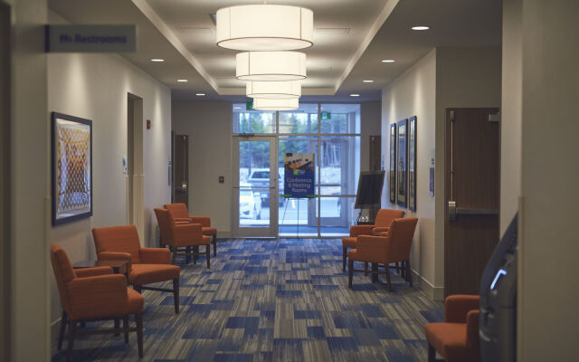 Holiday Inn Express & Suites St John's Airport by IHG