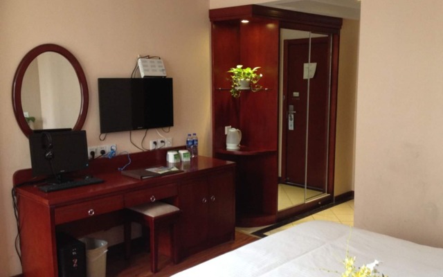 GreenTree Inn Chuzhou Wandong International Car City Express Hotel