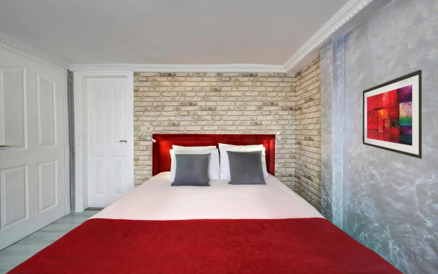 Serenity Hotel