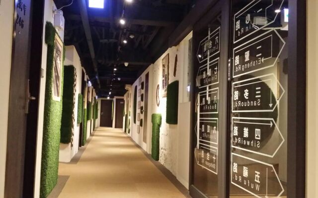 R10 Eco Hotel